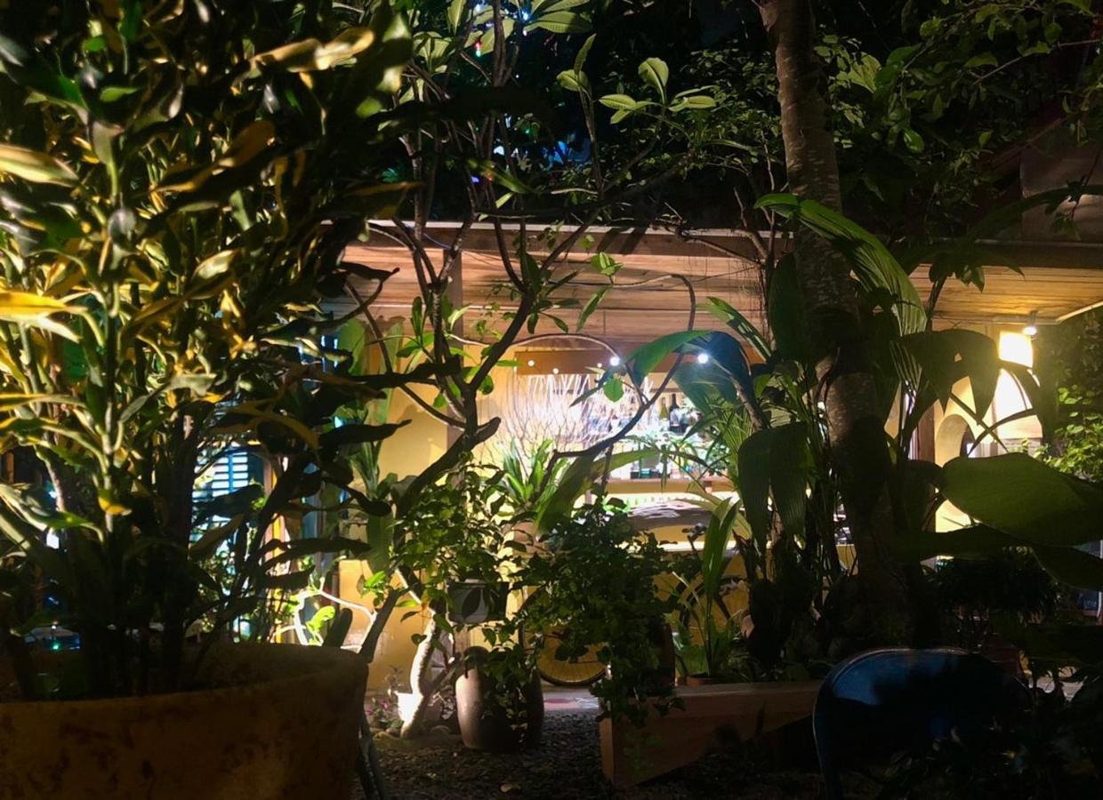 Uyen's House Hotel *